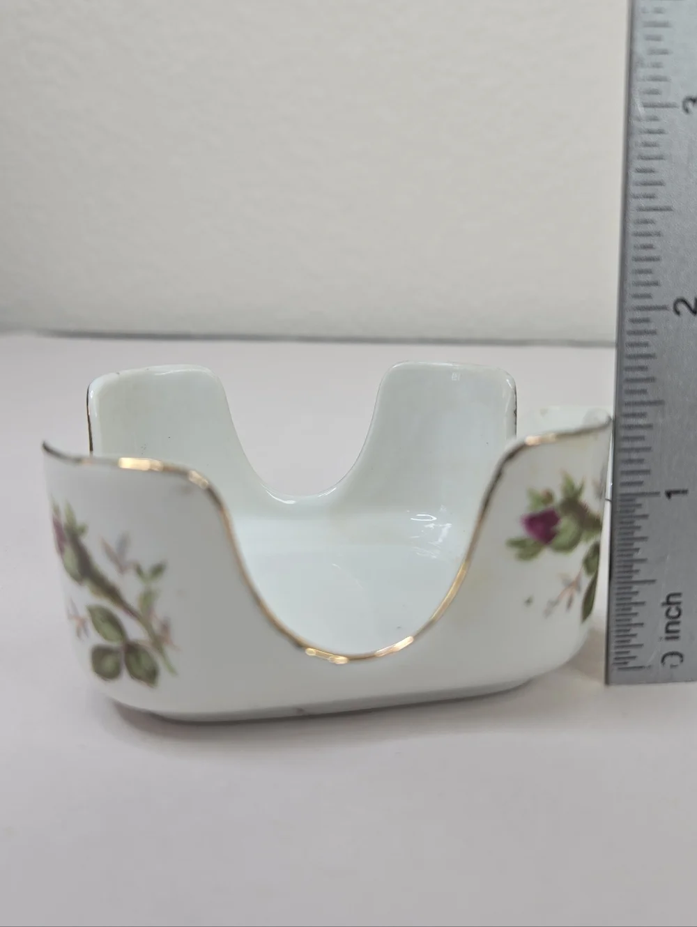 Vintage Set Of Individual Square Ashtrays Red Rose Buds Gold Trim Caddy Holder